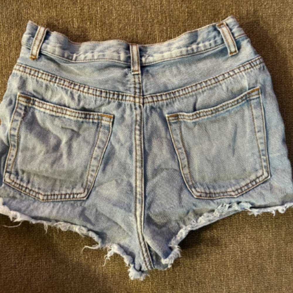 Signature8 Ripped Jean Shorts - Picture 3 of 3